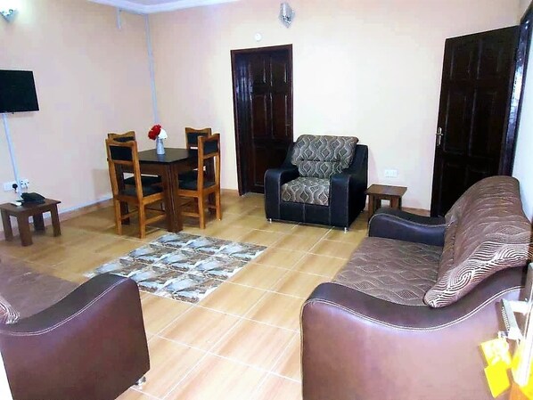 TV - O2 Apartments (Ibadan)