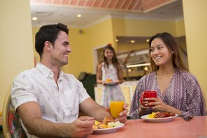 Dining - Deluxe Angle Oceanfront Suite w/ 2 Balconies + Official On-Site Rental Privilege (Myrtle Beach)