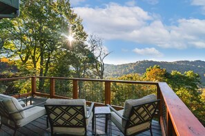 Property grounds - Mountain Cottage near Outdoor Activities (Sugar Mountain)