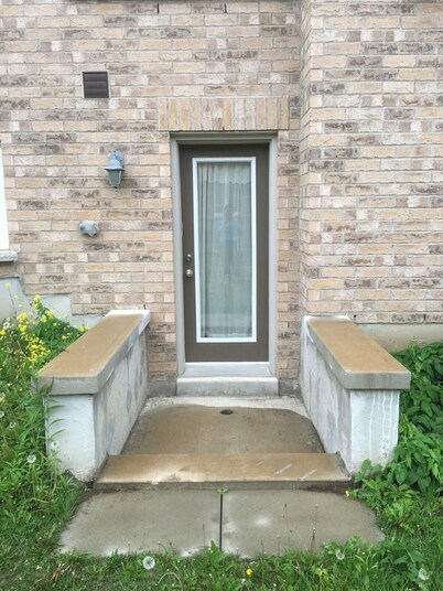 GORGEOUS 1 BDR PRIME KITCHEN No sharing spaces/ WIFI+ Parking