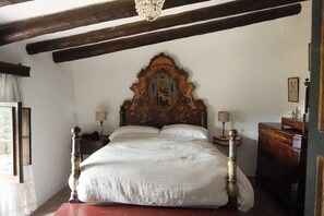 4 Schlafzimmer, Bügeleisen/Bügelbrett, Reisekinderbett, WLAN