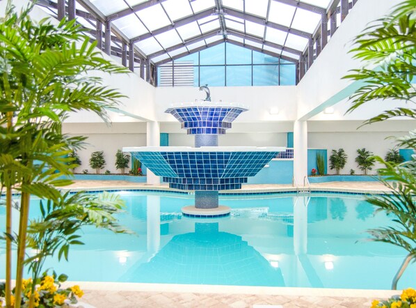 Indoor pool, outdoor pool
