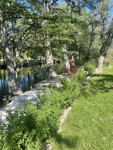 Cabin with wonderful view and Private River Access