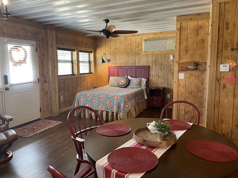Cabin With Wonderful View And Private River Access - Hunt, TX