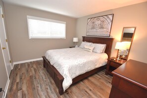 2 Schlafzimmer, Bügeleisen/Bügelbrett, WLAN, Bettwäsche