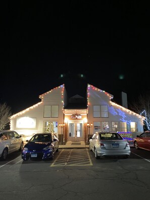 Exterior - Solano Inn (Portland)
