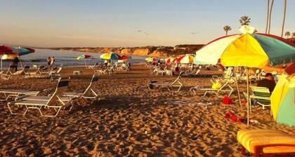 Beach Bungalow 1 + AC, Private Outdoor Living, Walk to Beach + Town