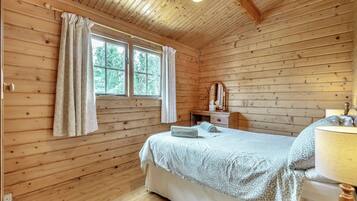 2 bedrooms, bed sheets