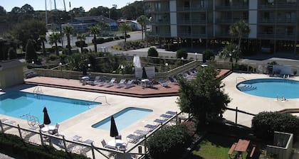 Face à l'océan! Seas the Day- Parking fermé. Piscines. Condo de plage récemment rénové