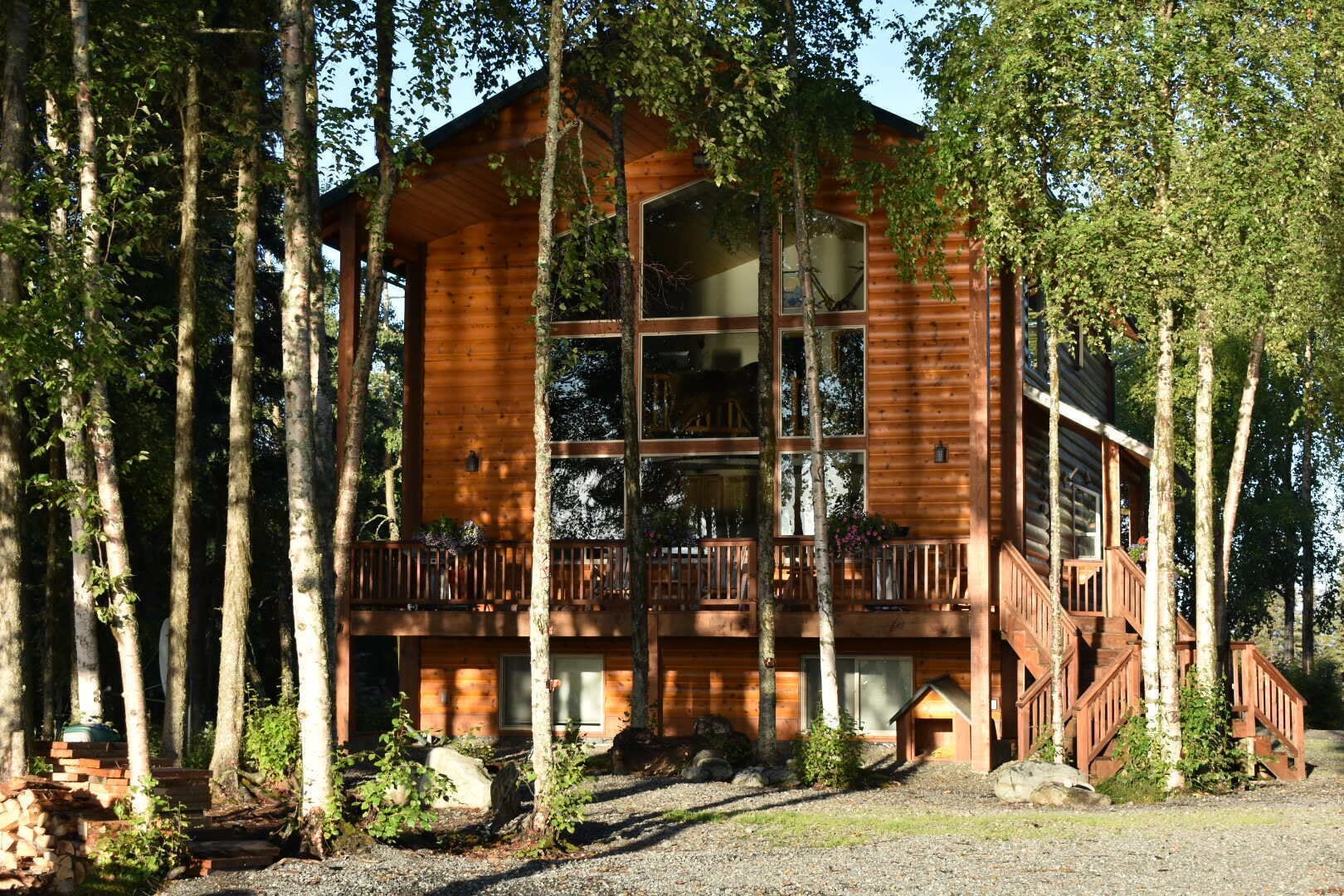The Bears Den/ Harding's Kenai River Lodge