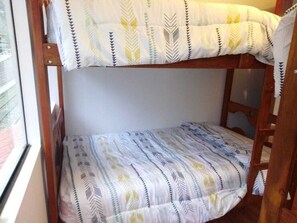 9 bedrooms, WiFi - Hallasi Wasi Hostel - Cabins (Aguas Calientes)