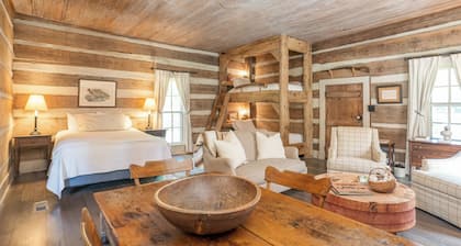 Das Cotton Gin Cabin Bed & Breakfast