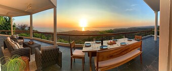 Spectacular 270 degree ocean/mountain VIEWS, very private, recently remodeled