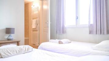 3 chambres, fer et planche Ă repasser, Wi-Fi, draps fournis
