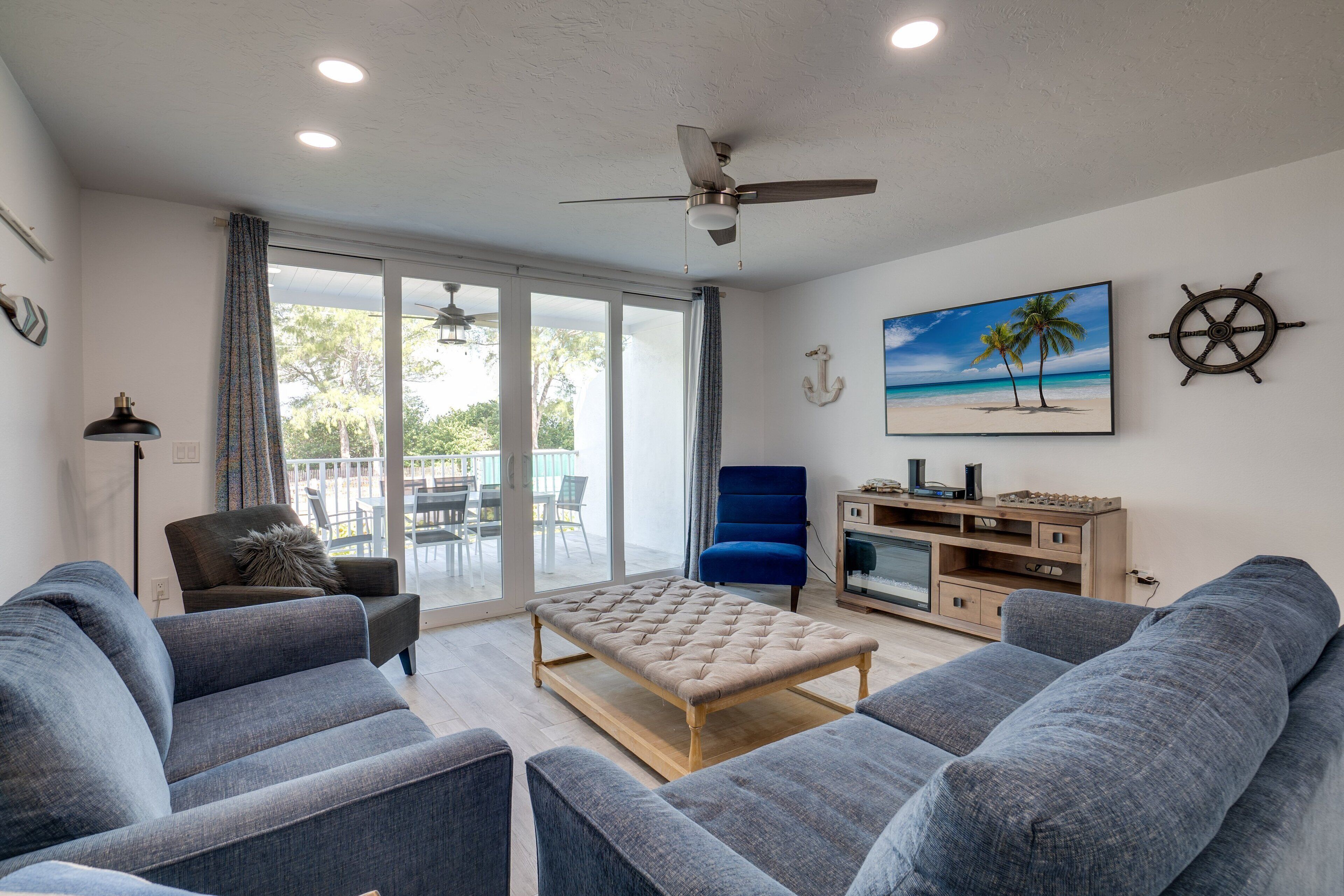 Sunset Landings Unit 4 by SeaBreeze Vacation