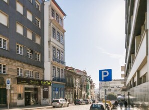 Exterior - Oporto Golden Apartment - your luxury choice in the Heart of Porto (Porto)