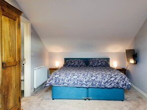 4 bedrooms, free WiFi, bed sheets