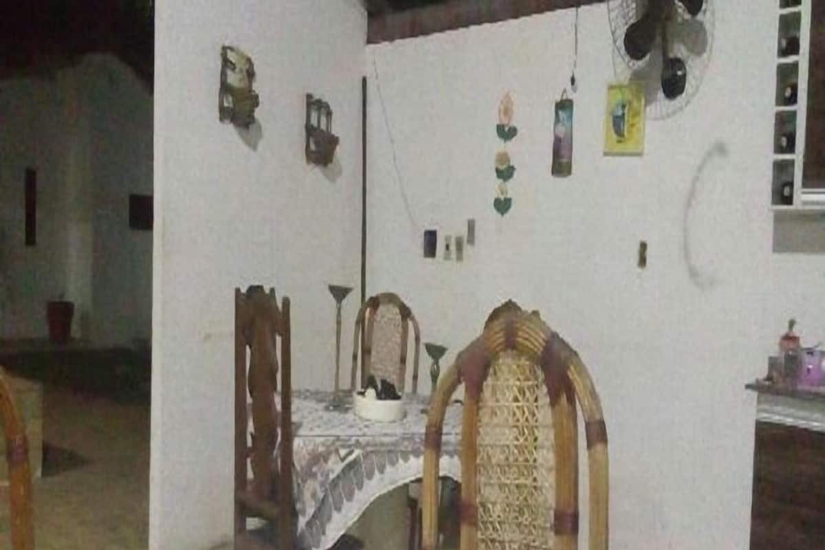 Family Chalet | Makan dalam bilik