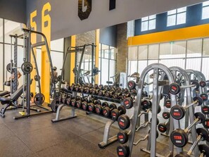 Fitness facility - BEST PRICE New ICON56 ★ LUXURY Rooftop Pool & Gym (phường 12)
