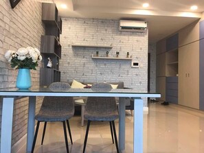 Interior - BEST PRICE New ICON56 ★ LUXURY Rooftop Pool & Gym (phường 12)