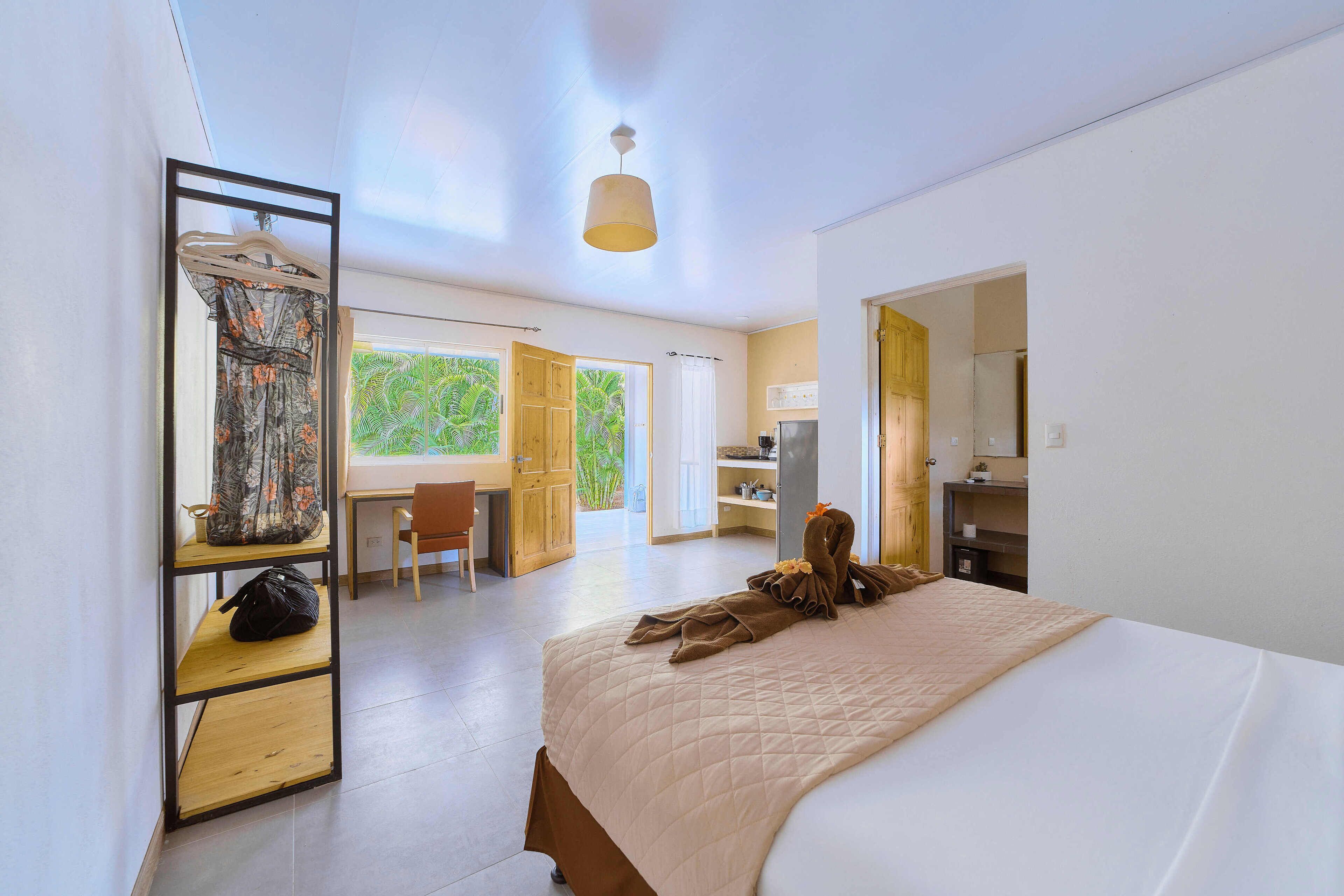 standard room, 1 queen bed, accessible, non smoking | soundproofing, free wifi, bed sheets