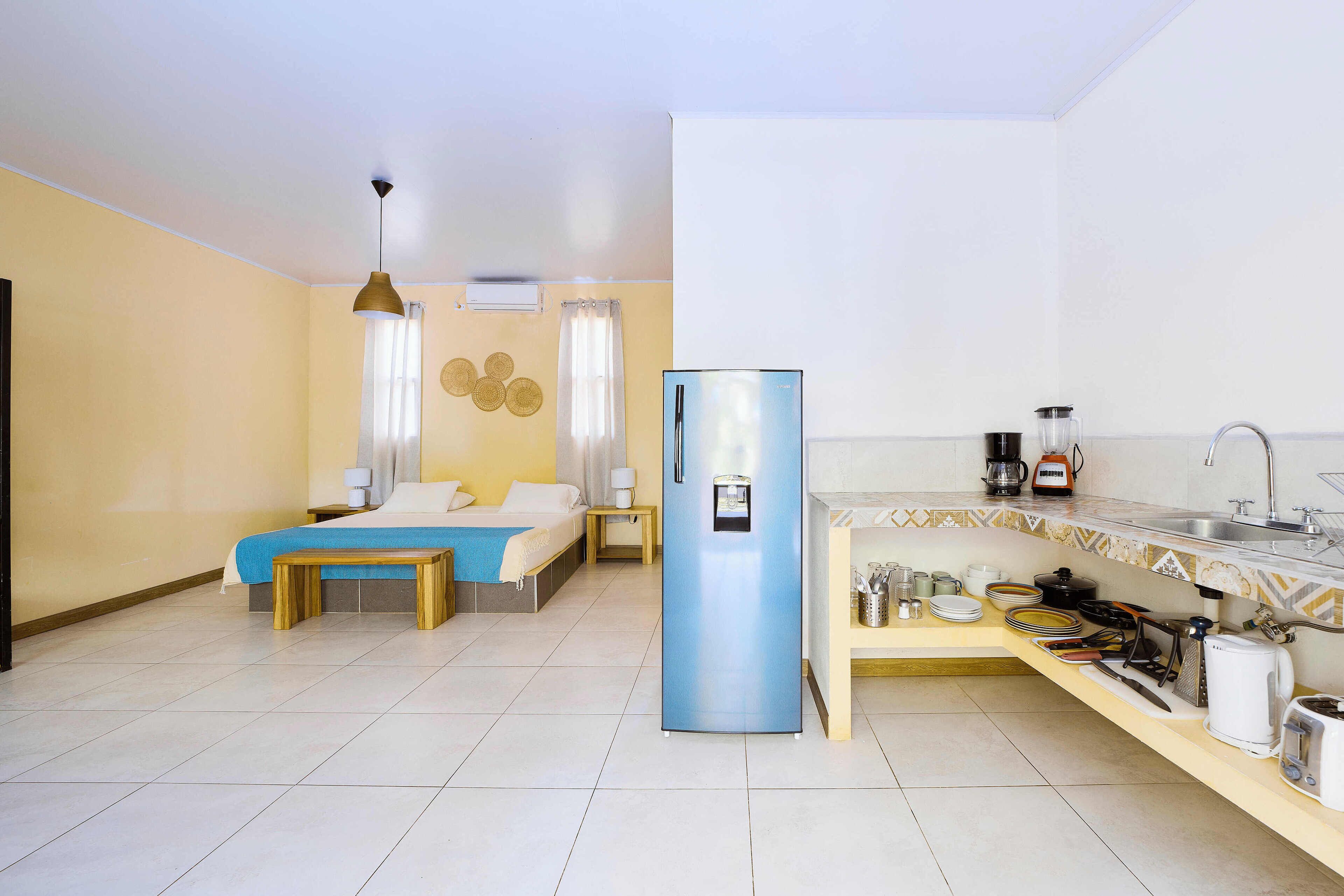 standard room, 1 queen bed, accessible, non smoking | soundproofing, free wifi, bed sheets