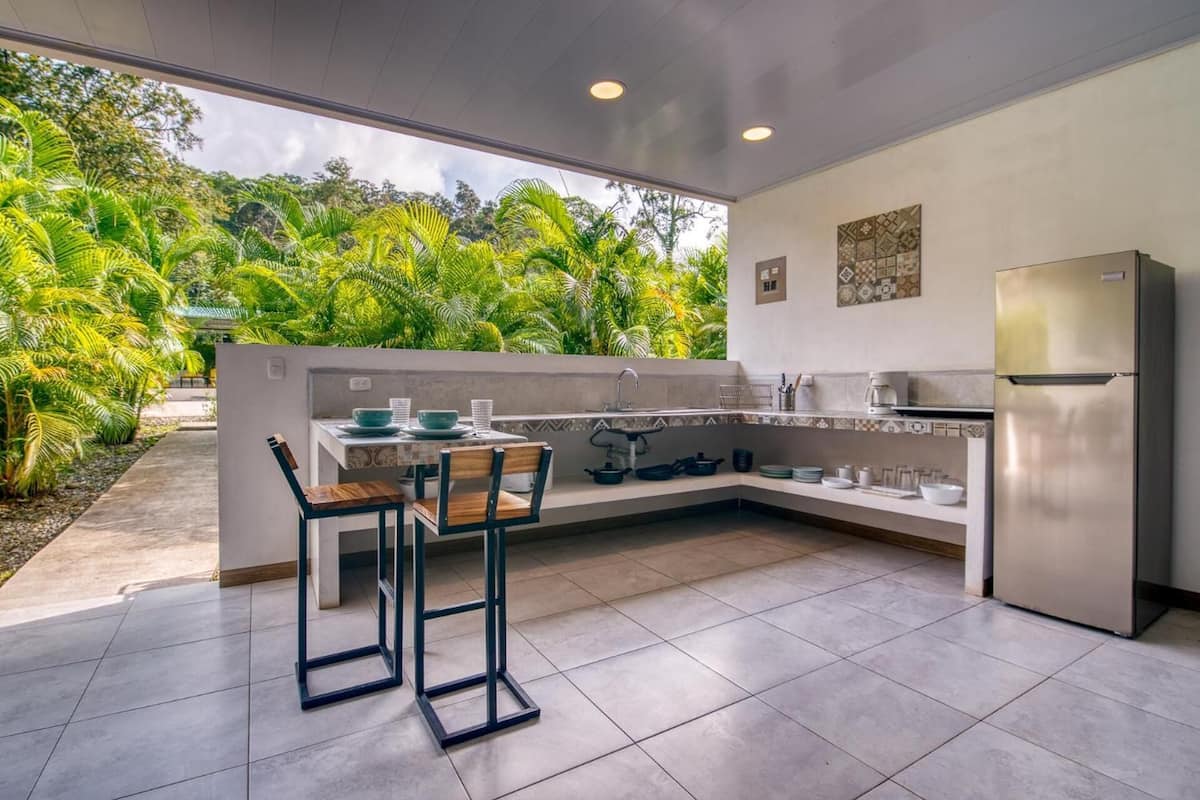 standard villa, multiple beds, non smoking | private kitchen | fridge