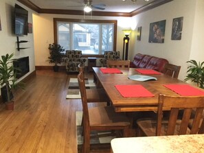 Dining - Marvelous! Professionally Cleaned, Self Check In - Sleeps 14 (Racine)