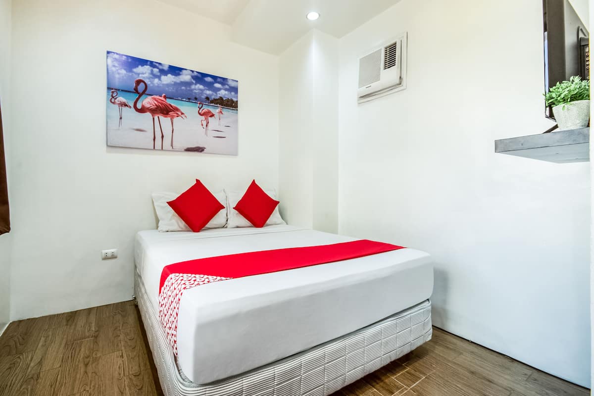 Standard Double Room | Desk, soundproofing, free WiFi, bed sheets