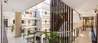 OYO 443 Maria Cristina Arcade Suites
