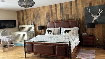5 bedrooms, desk, iron/ironing board, free WiFi