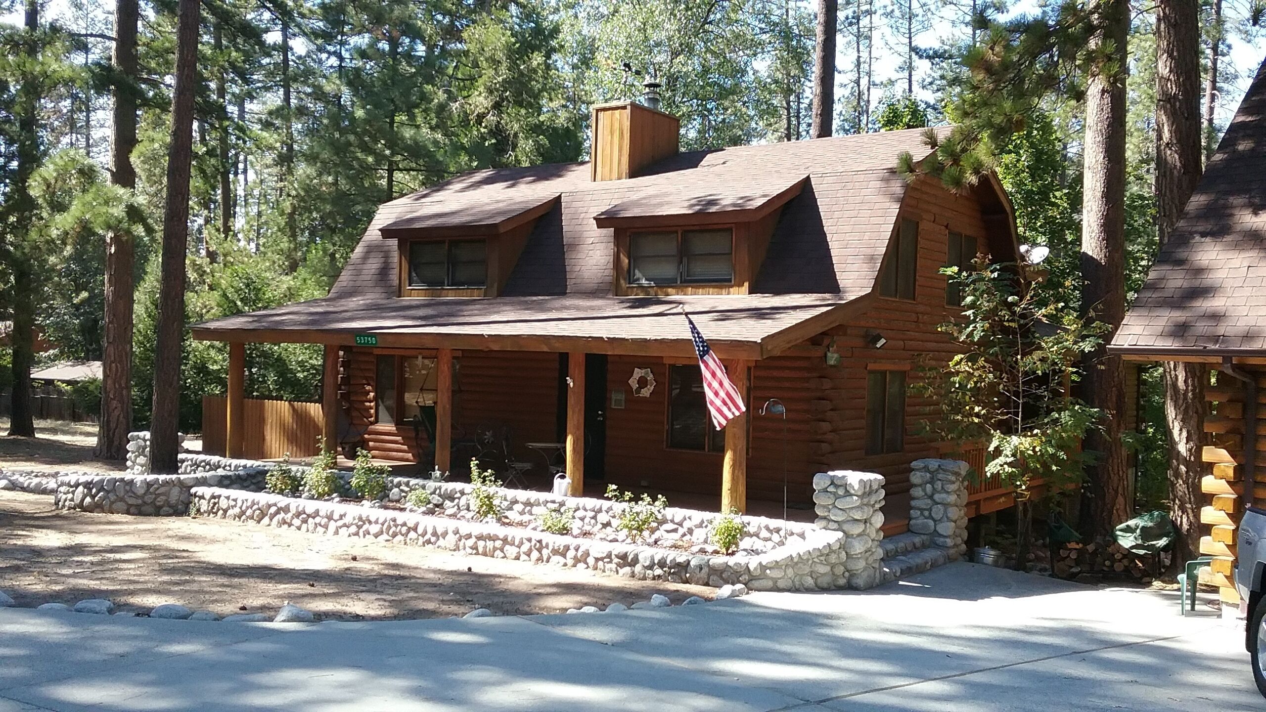Cozy cabin nestled in the Idyllwild forest