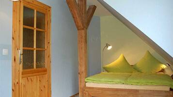 2 Schlafzimmer, Reisekinderbett, Bettwäsche