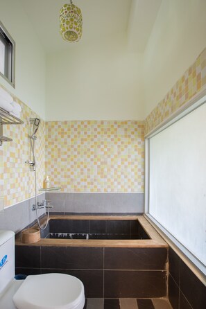 Bañera profunda