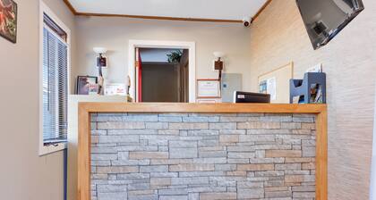 Hotel Bethel - Fort MacLeod, AB