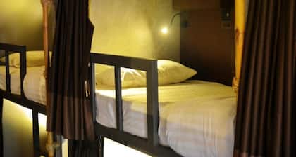 Aha Lanta Cozy Hostel