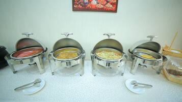 Free daily buffet breakfast