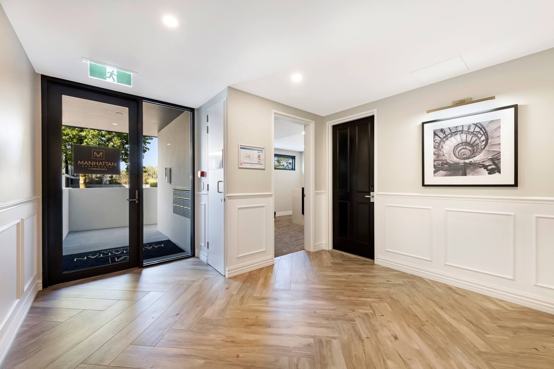 Manhattan Apt Notting Hill 2 Bed Deluxe — image 22