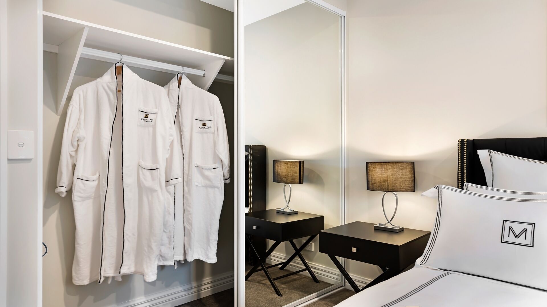 Manhattan Apt Notting Hill 2 Bed Deluxe — image 17