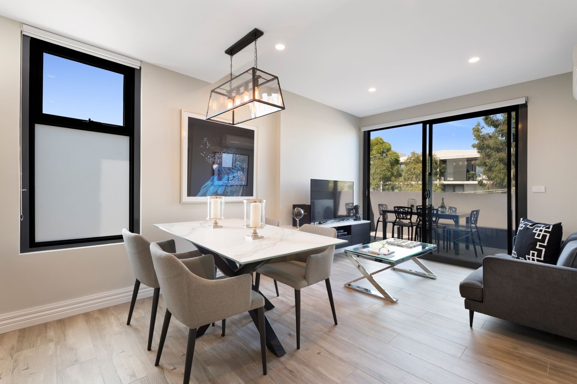 Manhattan Apt Notting Hill 2 Bed Deluxe — image 2