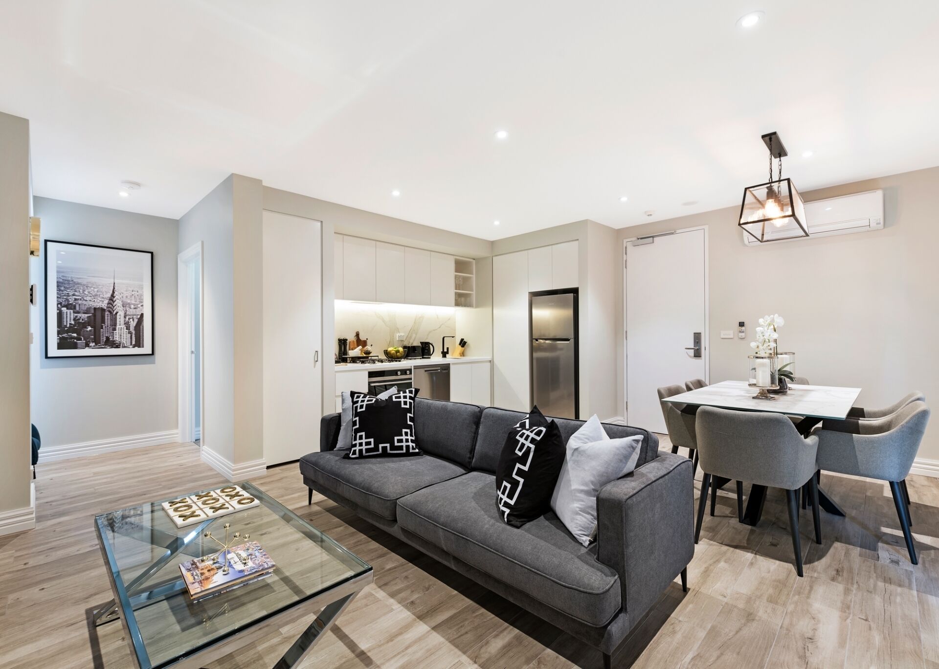 Manhattan Apt Notting Hill 2 Bed Deluxe — image 16