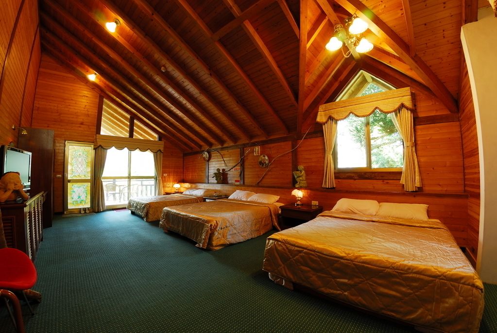 family room | desk, blackout curtains, free wifi, bed sheets