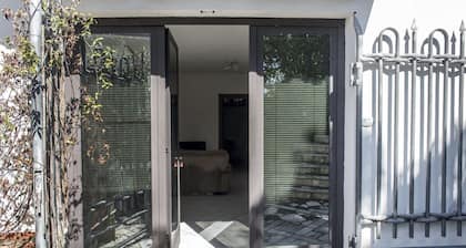 N202 - Numana, large two-room apartment with porch