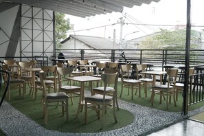Terrace/patio - Sunny Hostel (Can Tho)