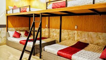 Schallisolierte Zimmer, kostenloses WLAN, Bettwäsche