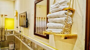 Phòng cách âm, truy cập Internet không dây miễn phí, bộ trải giường