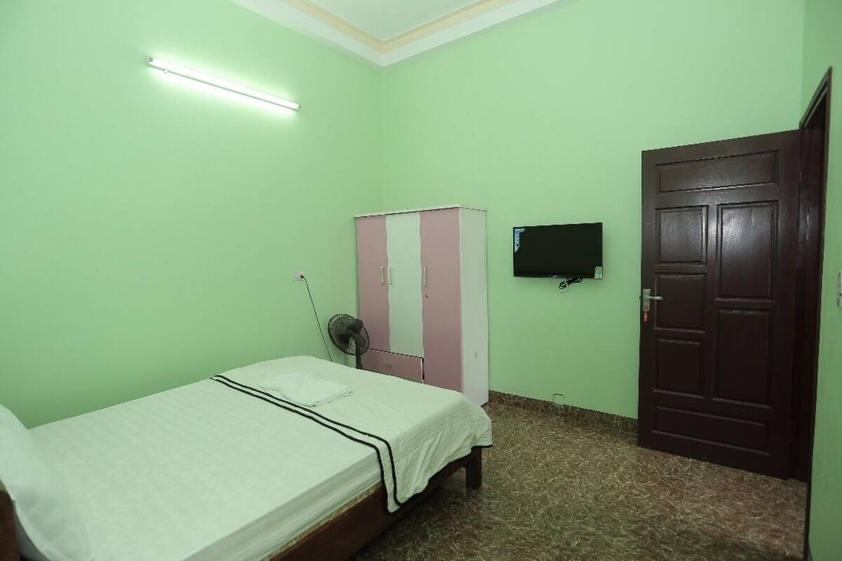 Quarto solteiro básico | Frigobar, escrivaninha, quartos à prova de som, Wi-Fi de cortesia