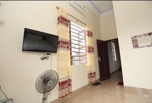 Minibar, skrivebord, lydisolert og wi-fi (inkludert)