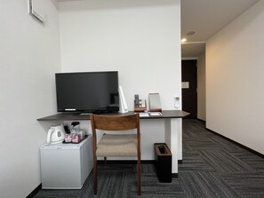 Standard Twin Room | Free WiFi - Okachimachi Urban Hotel (Tokyo)