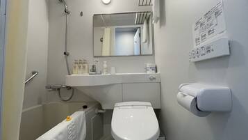 Bañera con ducha, bañera profunda, artículos de tocador gratuitos